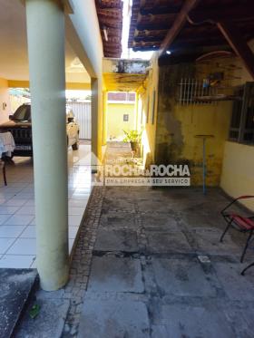CASA RESINDECIAL + PONTO COMERCIAL - BAIRRO MARQUES