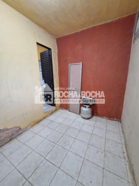 CASA RESINDECIAL + PONTO COMERCIAL - BAIRRO MARQUES