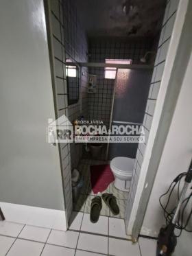 CASA RESINDECIAL + PONTO COMERCIAL - BAIRRO MARQUES