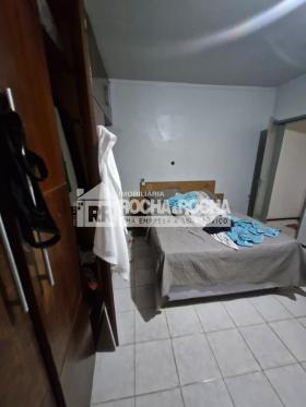 CASA RESINDECIAL + PONTO COMERCIAL - BAIRRO MARQUES