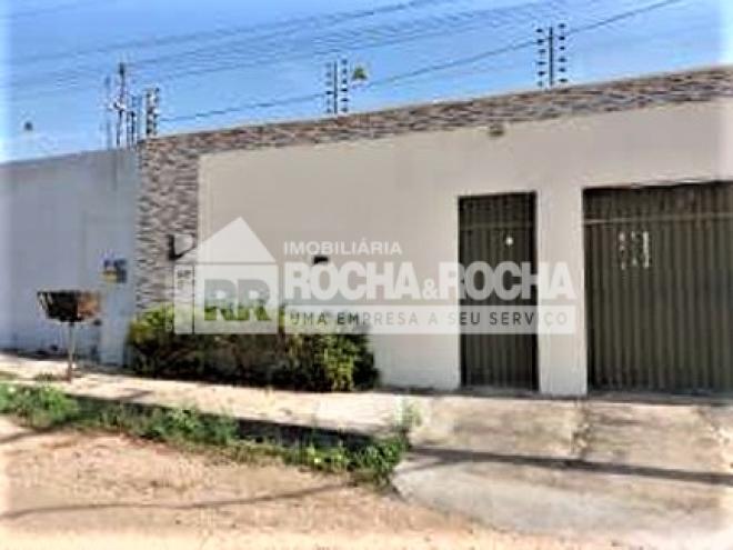 CASA BAIRRO ANGELIM-ZONA SUL